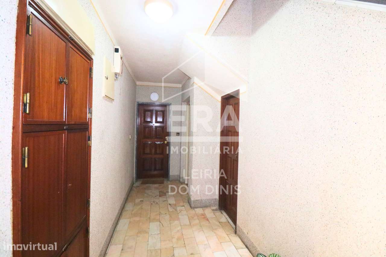 Apartamento, 82 m², Queluz e Belas-0
