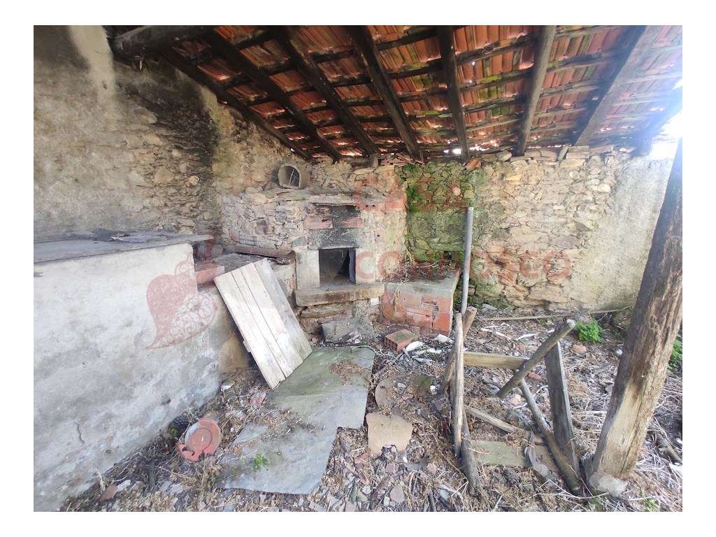 Moradia M4 pronta a habitar com terreno.-24