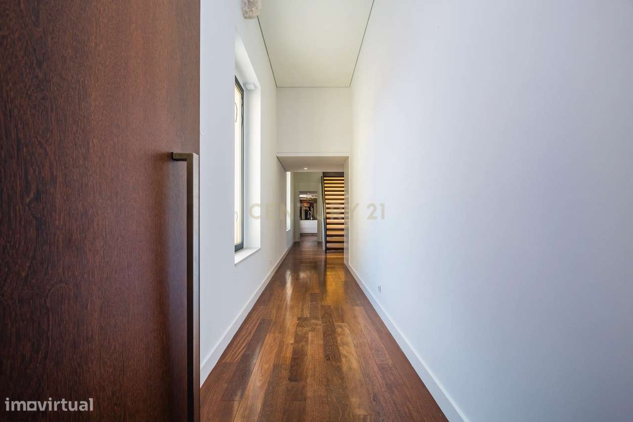 T2 Duplex | Moagem Heritage | Edifício Único e Icónico | Coração de Le - Grande imagem: 5/34