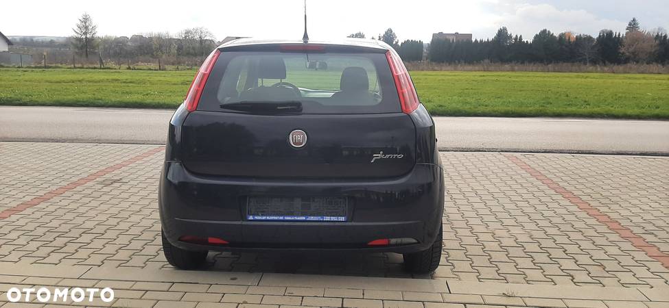 Fiat Grande Punto - 10