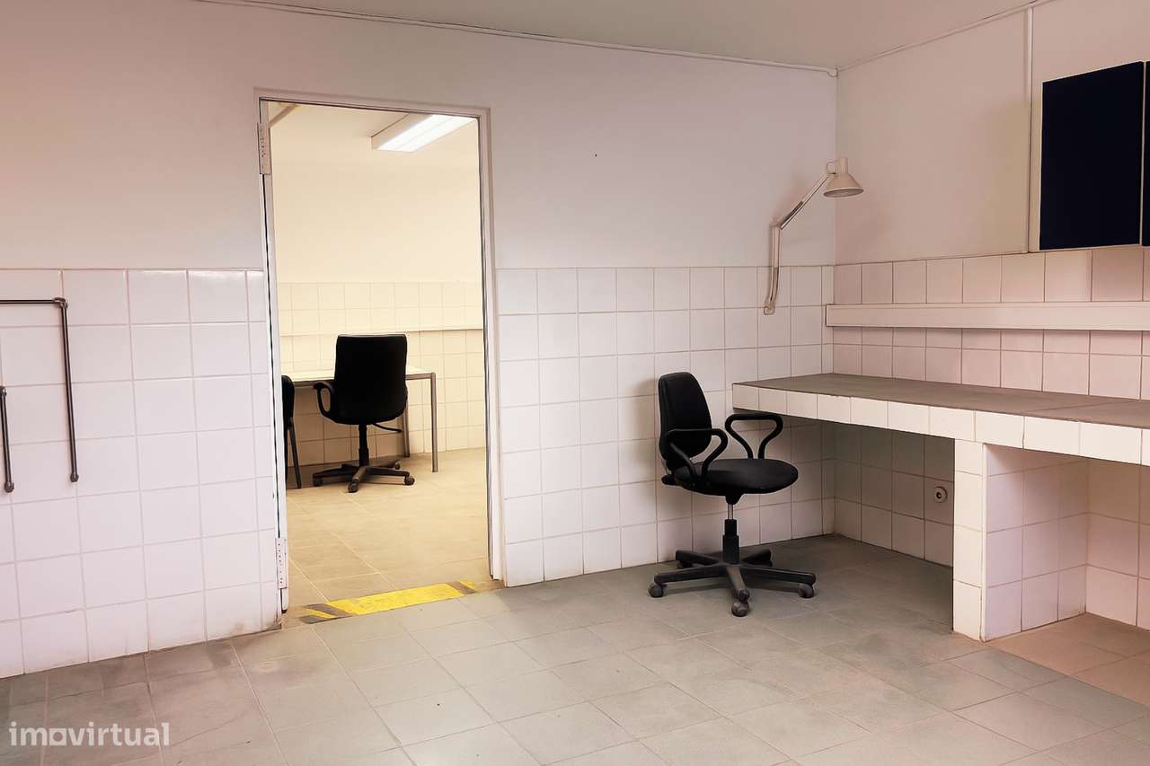 Armazém em Alféloas, Anadia-15