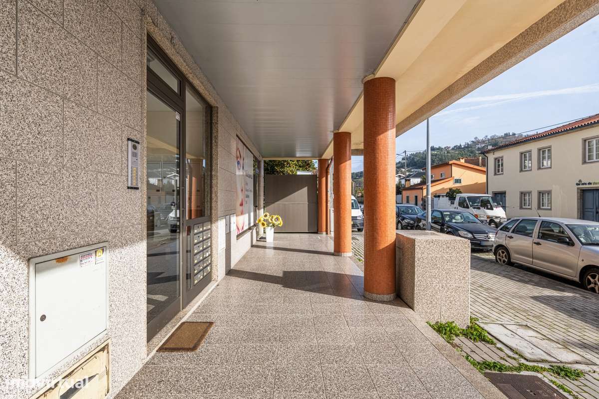 Apartamento T1 junto à Universidade do Minho - Grande imagem: 3/22