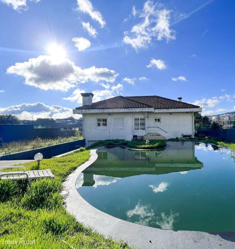 Moradia T4 à venda na Marginal-5