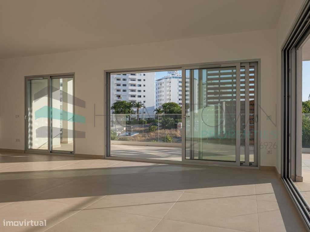 Magnífica Penthouse T3 com RoofTop - Albufeira Green-8