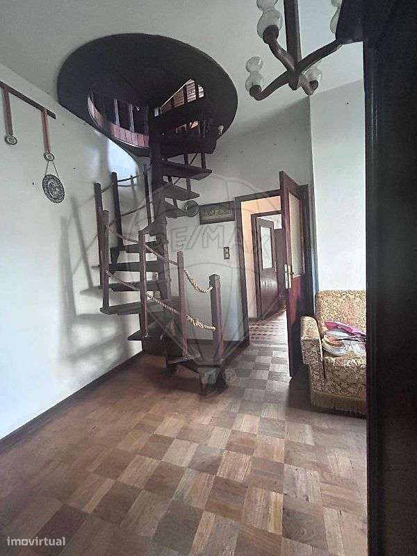 Moradia T5 para venda-13