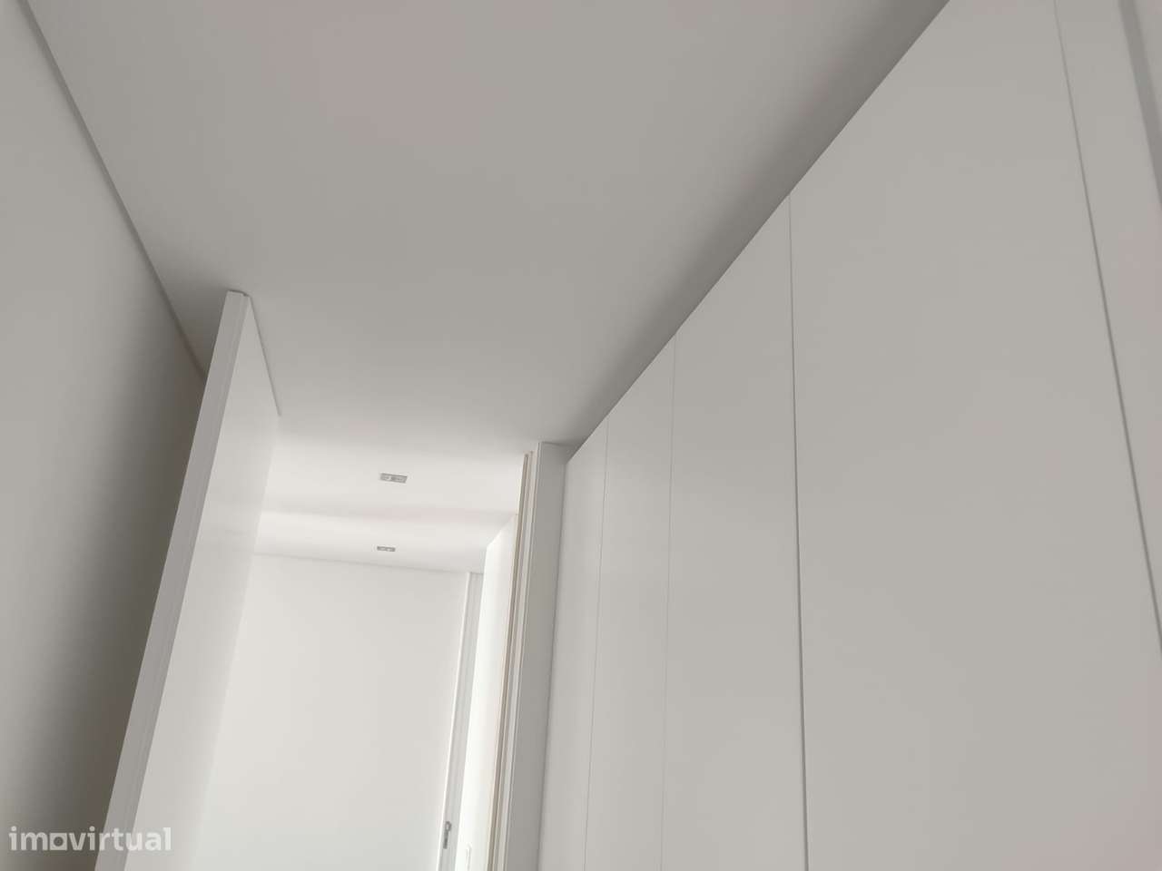 Excelente T3 c/ 2 suítes - Ramalde-23