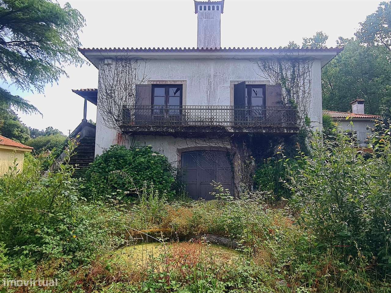 Moradia T5 com Piscina e Campo de Jogos em São Paio de Oleiros - Grande imagem: 1/31
