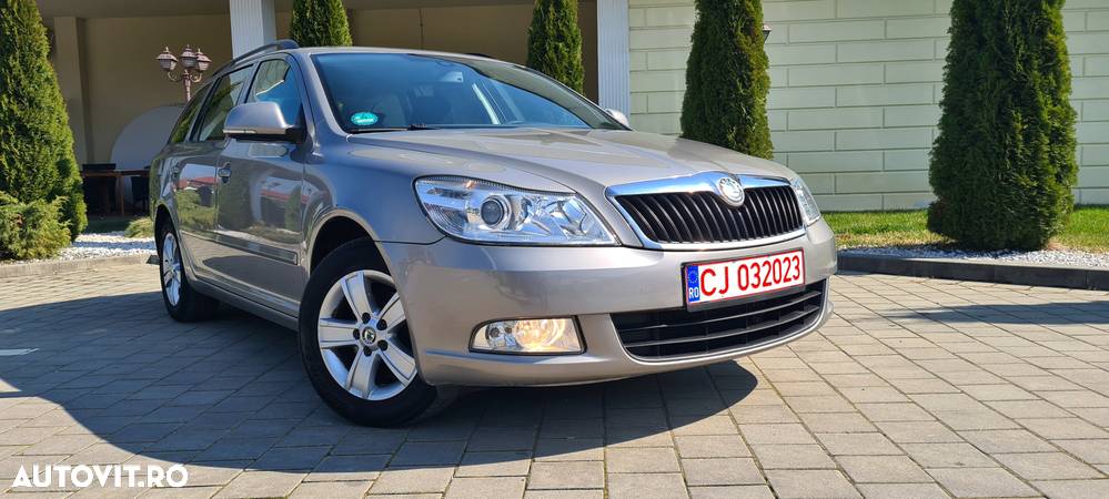 Skoda Octavia 1.6 TDI Ambiente - 2