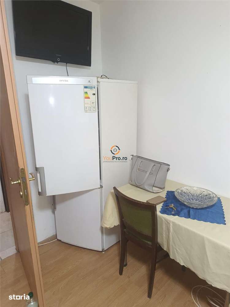 Garsoniera la parter zona Buziasului - Imagine principală: 4/6