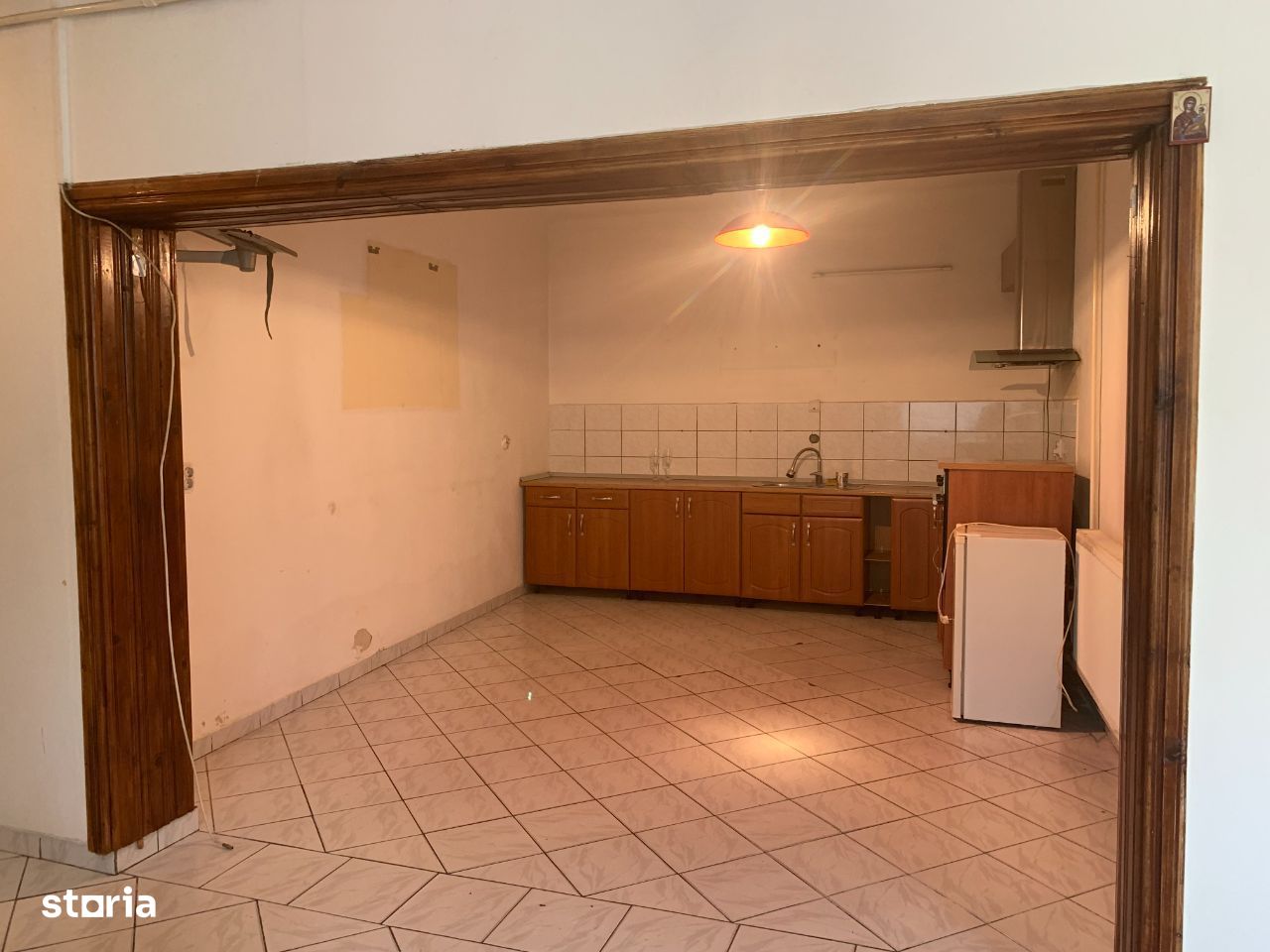 Agentia imobiliara VIGAFON vinde casa 3 camere zona Valeni