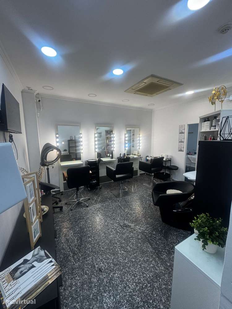Trespasse de Salão de Beleza no Lumiar – Pronto a Funcionar-18