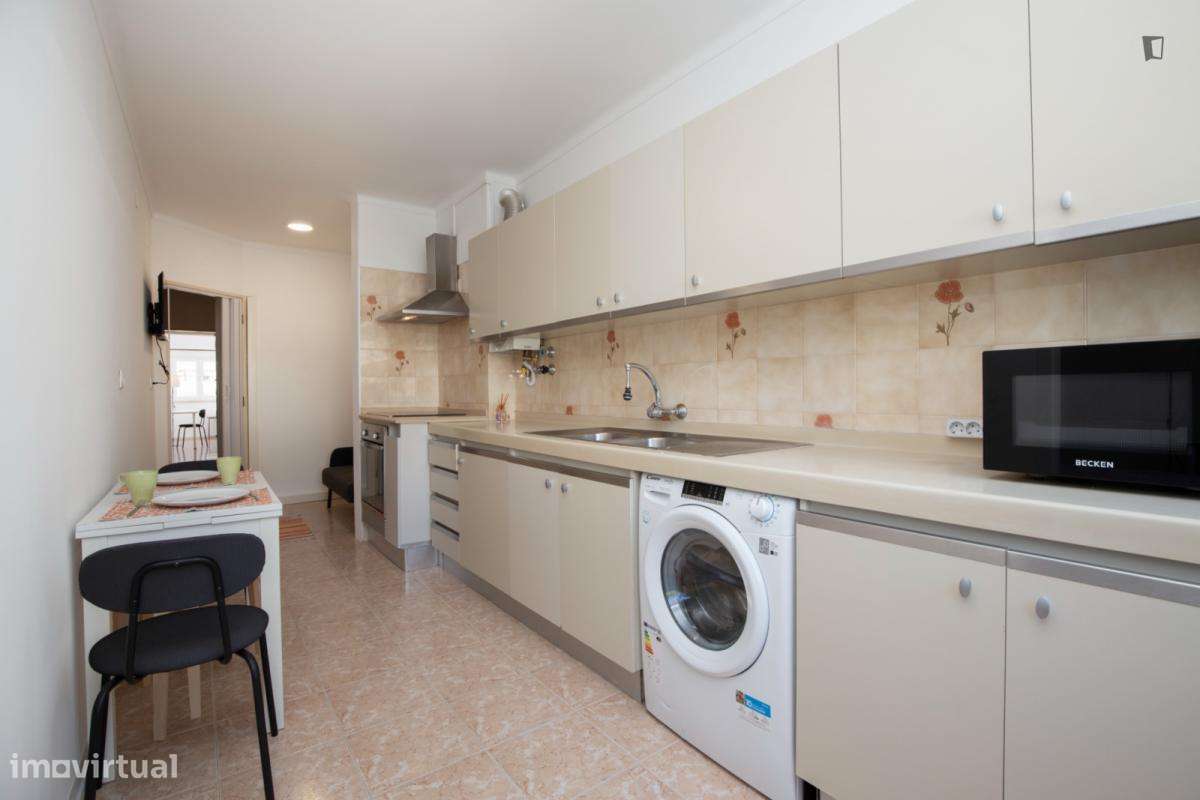 Quarto - localizado em Sete Rios Lisbon - Grande imagem: 5/10