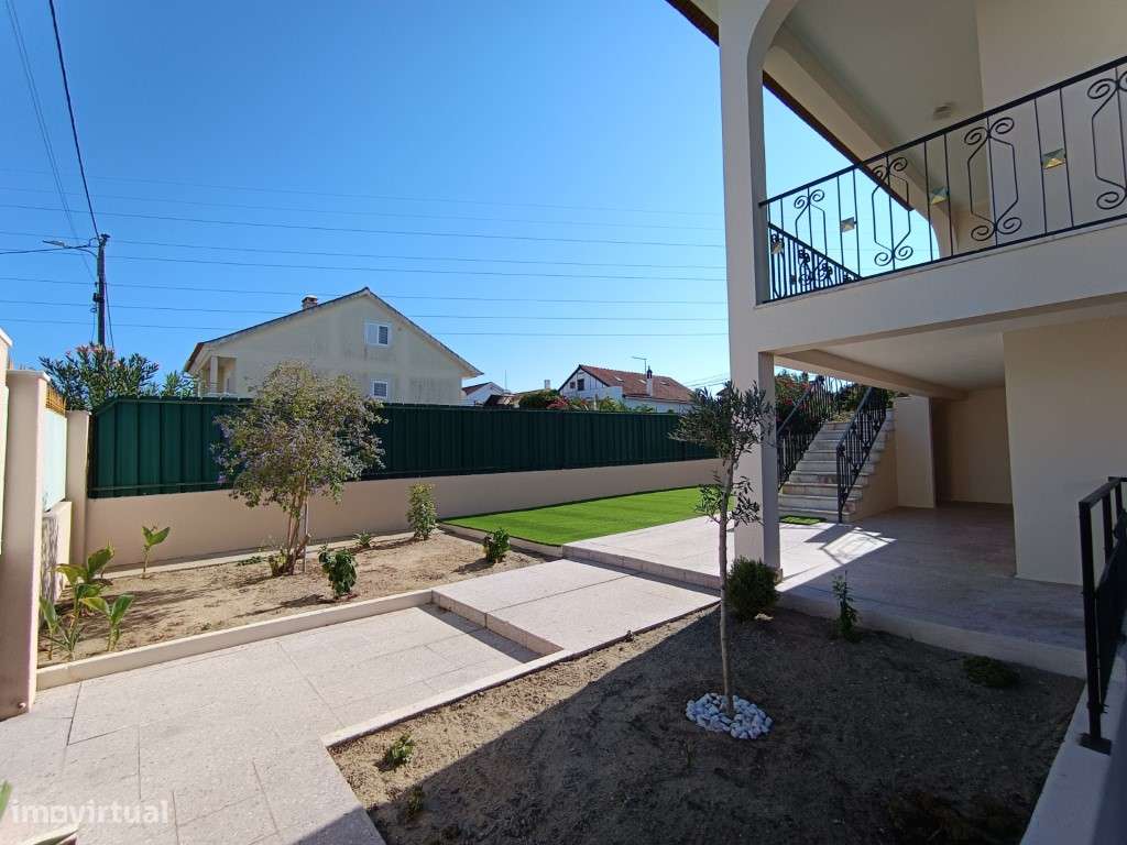 Moradia Geminada T3 na Quinta do Conde-6