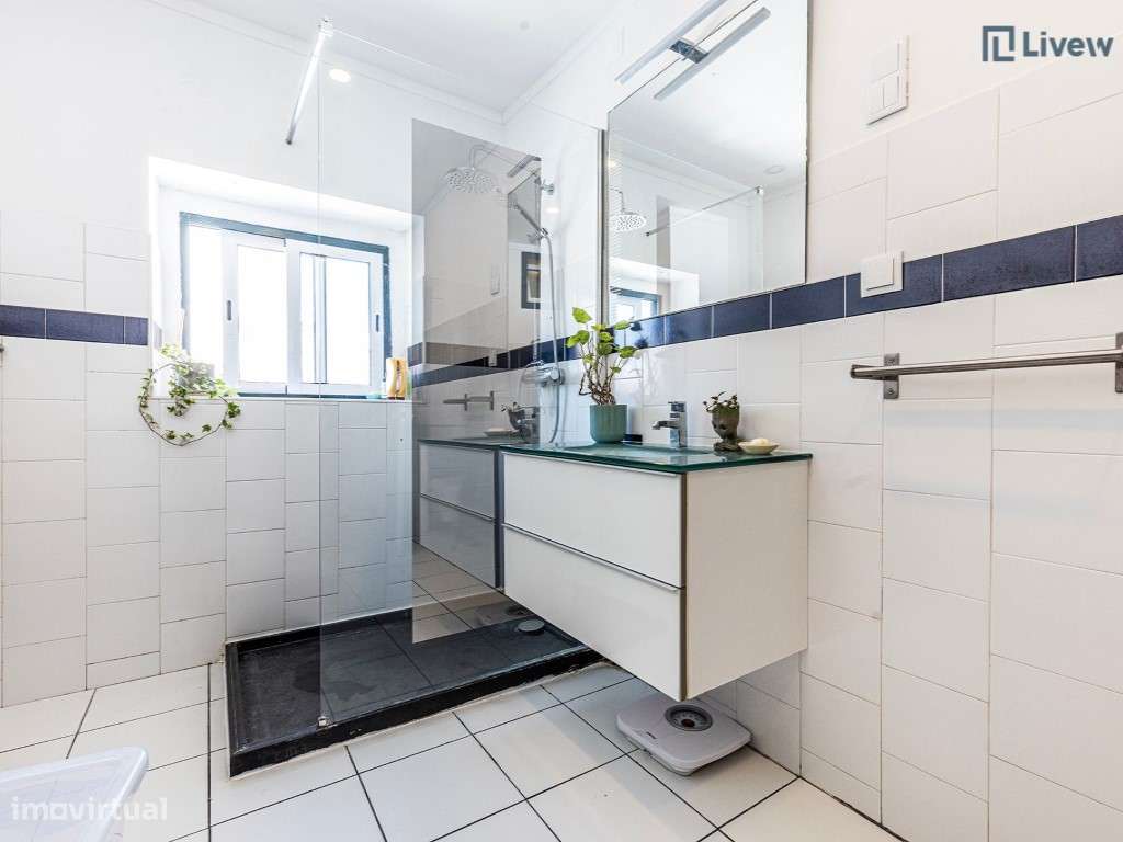 Apartamento T1 renovado e com ótima exposição solar-17