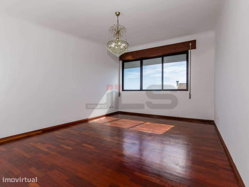 Moradia T4+1 com Dupla Cozinha e Vista Mar - Potencial de Investime...-21