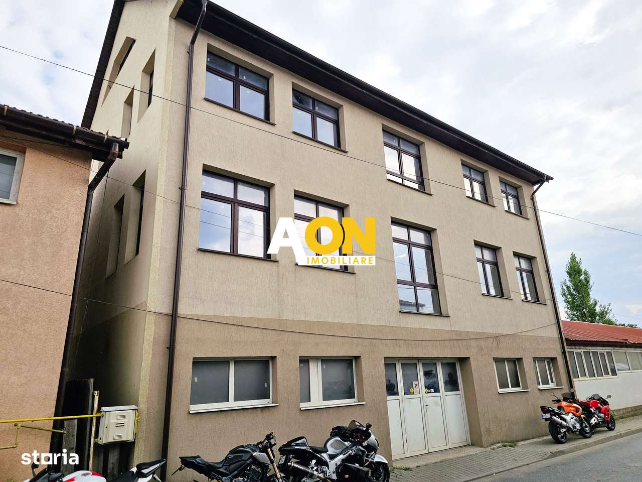 Spatiu pentru depozitare/productie/servicii, 300 mp utili + birouri - Imagine principală: 2/12