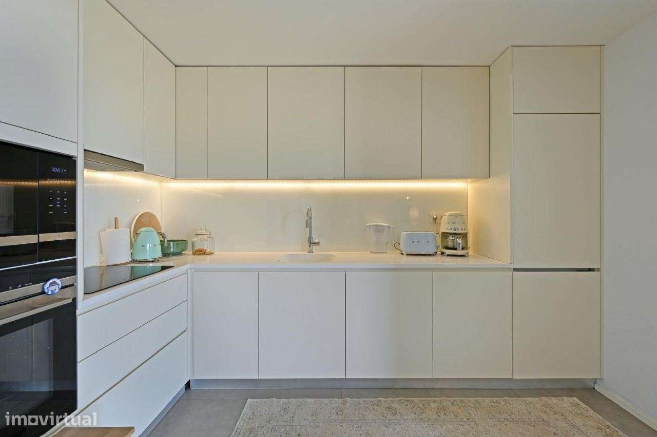 Excelente T2 c/ Garagem Fechada/Moderno/junto praia Leça da Palmeira-7
