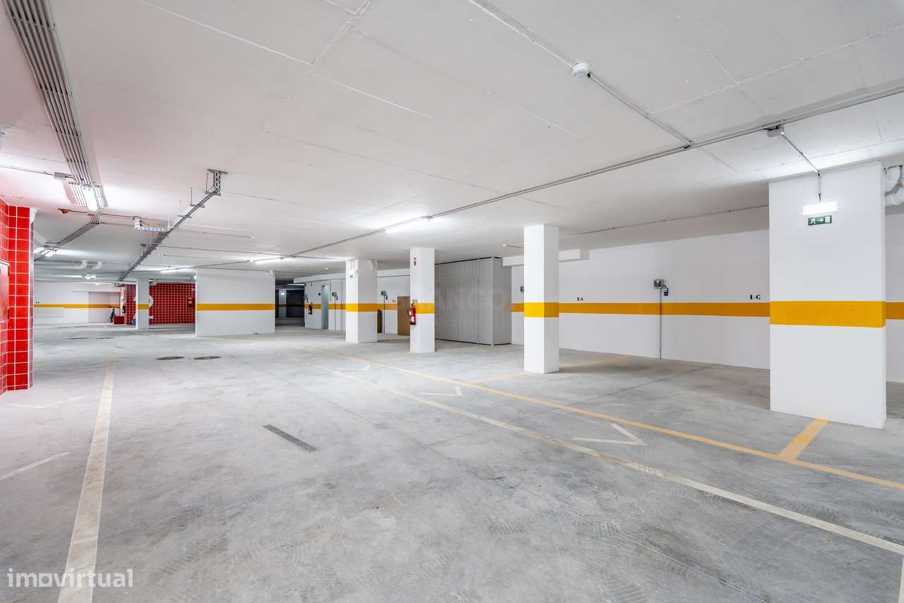 Apartamento T2 de Luxo no The Leaf — a 200 m da Praia do Porto de Mós,-32