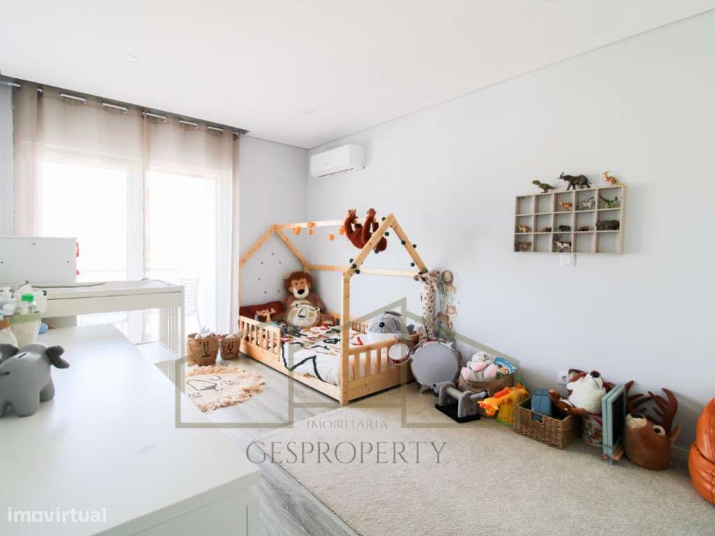 Moradia T3 nos Redondos, em Fernão Ferro-34