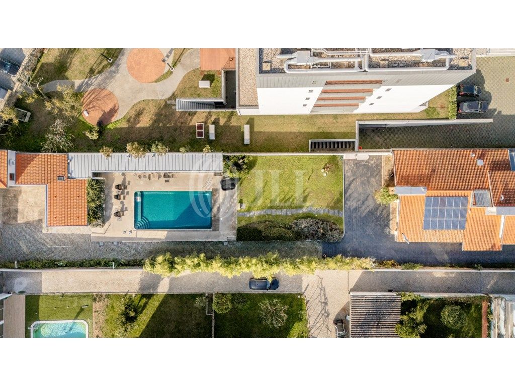 Moradia T4, com piscina, Rua do PInheiro Manso, Porto