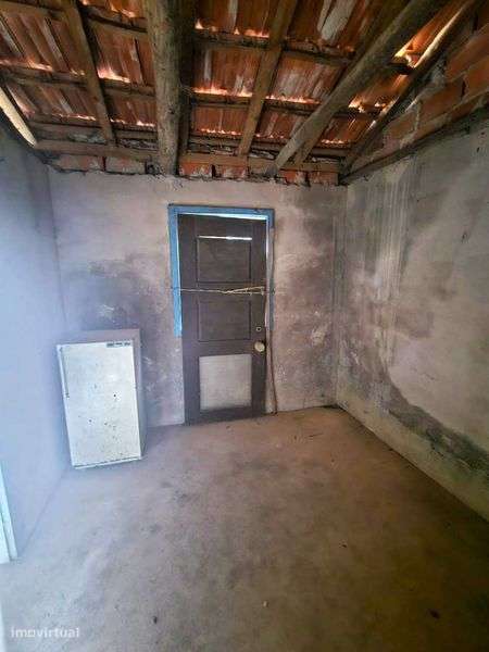 Casa com jardim a 9 minutos do mar – para renovar ao seu gosto! - Grande imagem: 4/12