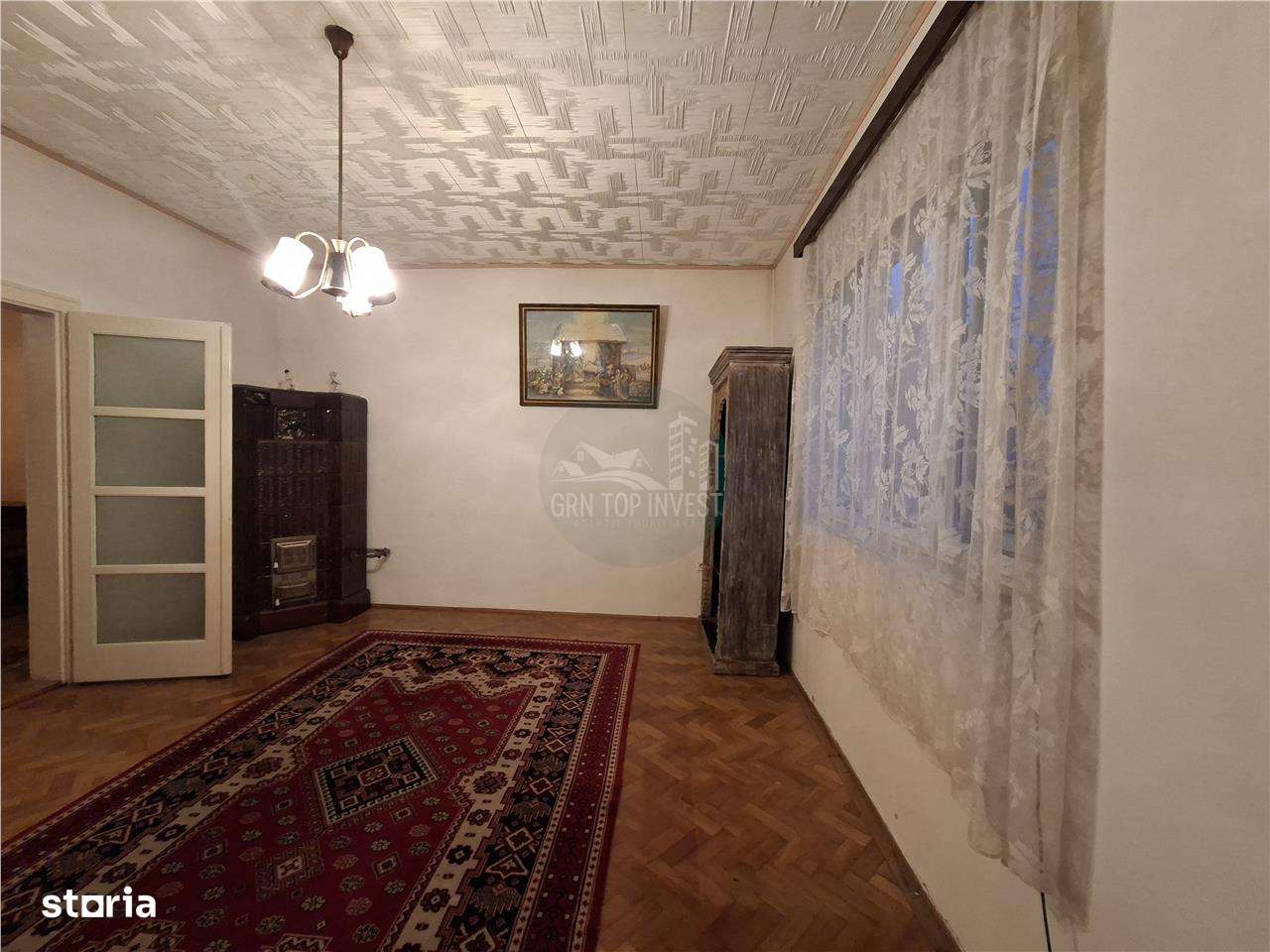 Casa 4 camere pivnita curte individuala Zona Lazaret-3