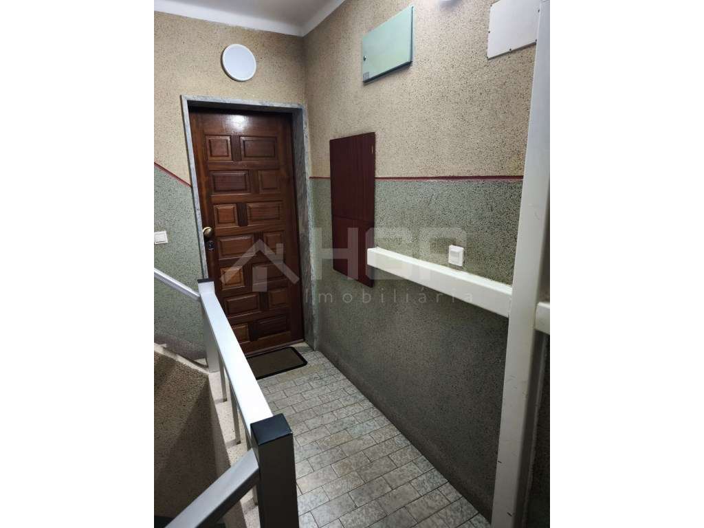 T2 | 1º ANDAR RENOVADO | EXCELENTES ÁREAS | BEM LOCALIZADO | BAIXA ...-3
