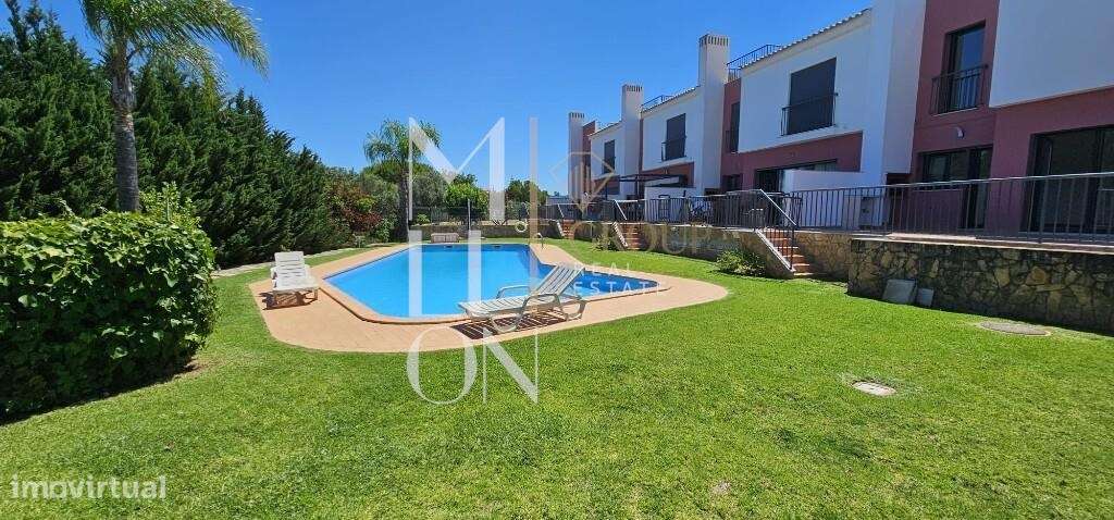 Moradia condomínio privado com piscina em Albufeira-0