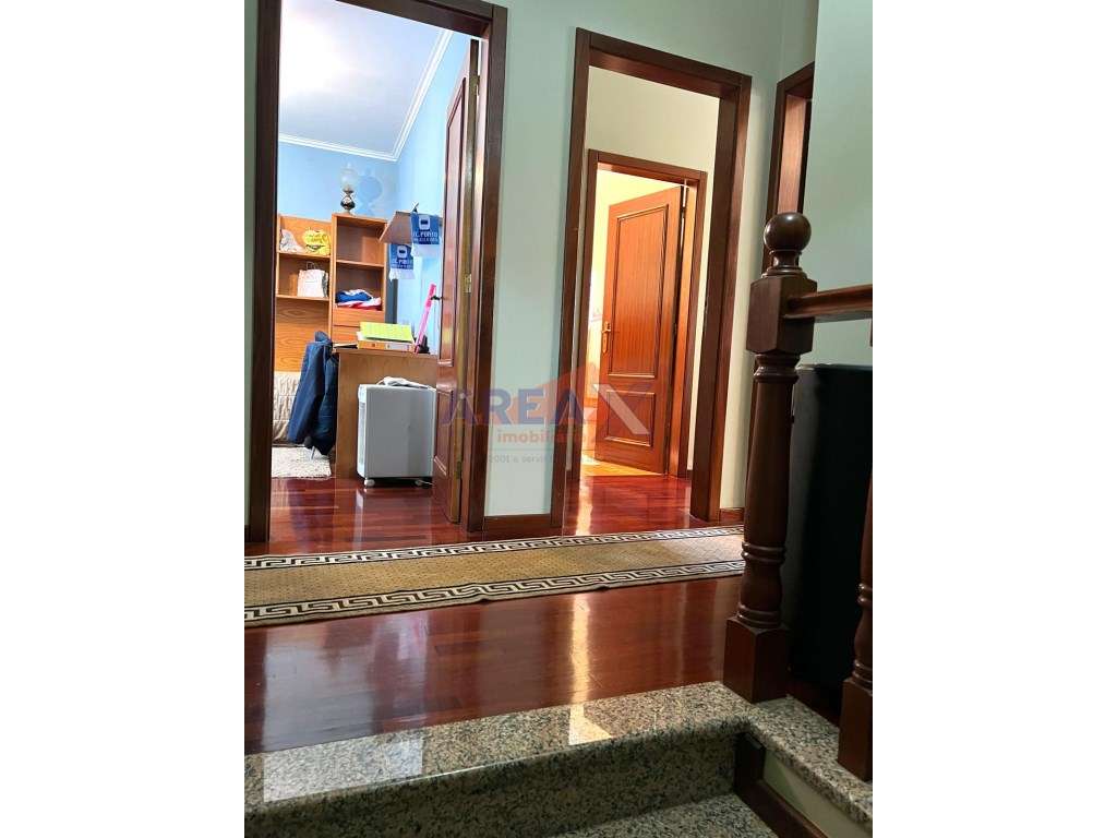 Moradia Geminada T3 em Vila de Cucujães-20