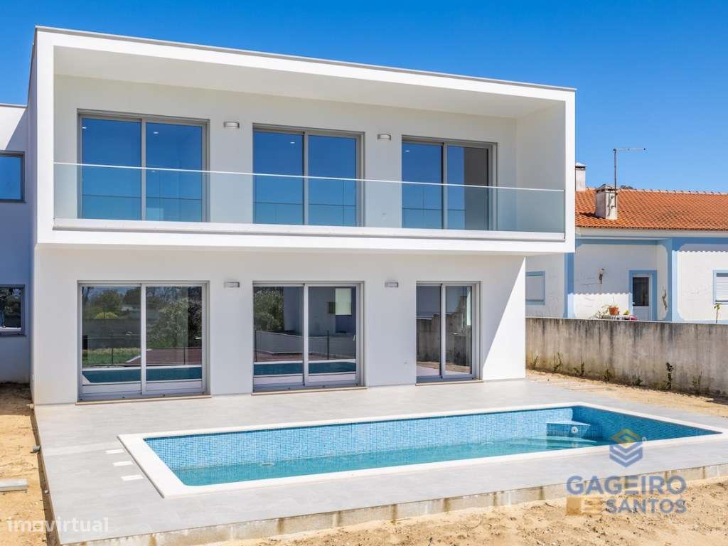 Moradia T4 com piscina, nova e pronta a habitar a 4 km da baía de S...-3