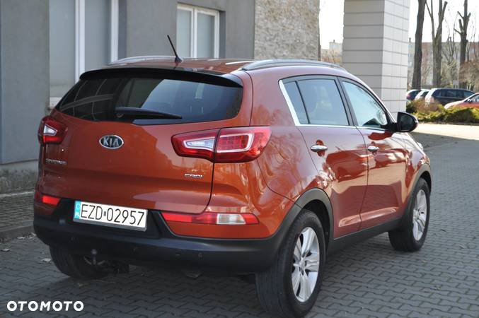 Kia Sportage 1.7 CRDI 2WD ISG Attract - 9