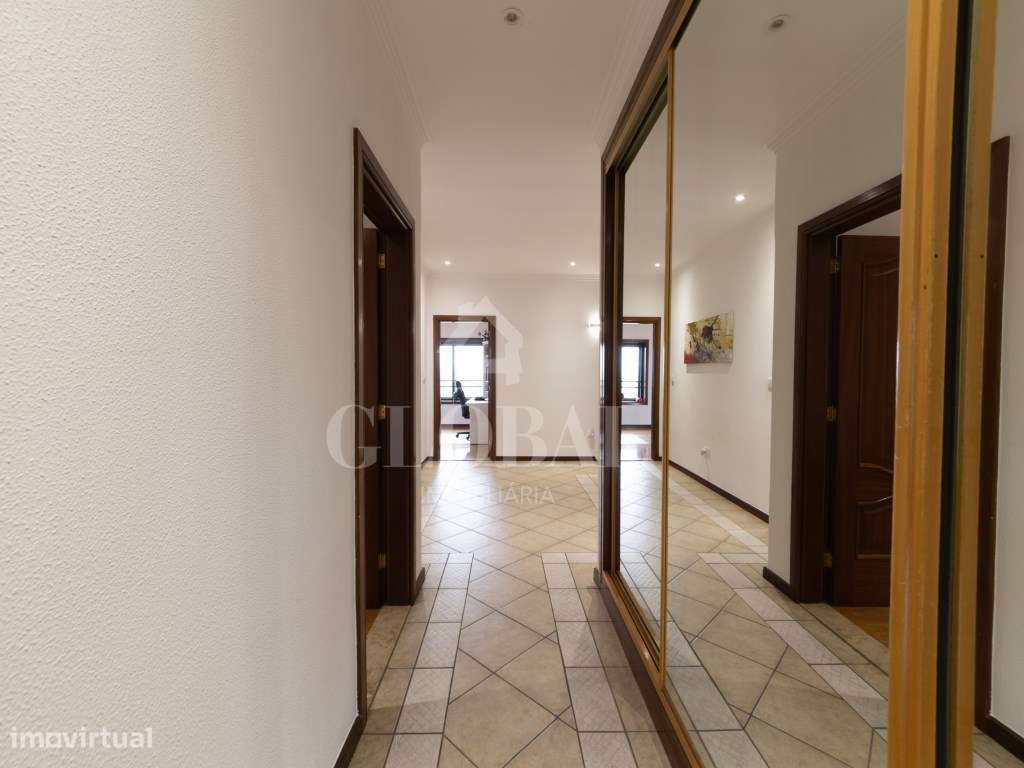APARTAMENTO T3+1 CUCUJÃES-27