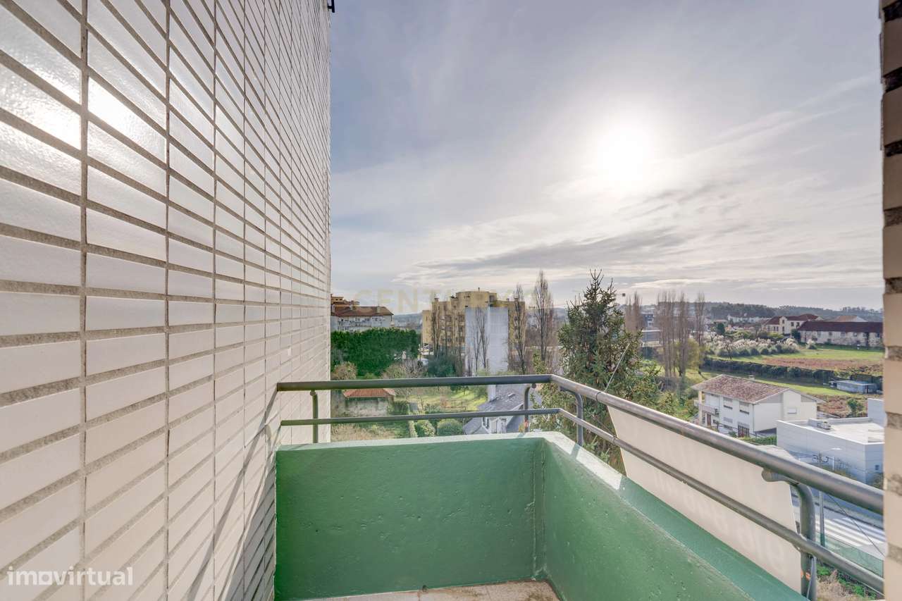 Apartamento T3 em Arrifana-25