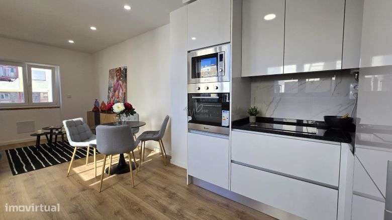 &#127991;&#65039;Apartamento T3 Remodelado em Benfica – Moderno e Cent-2