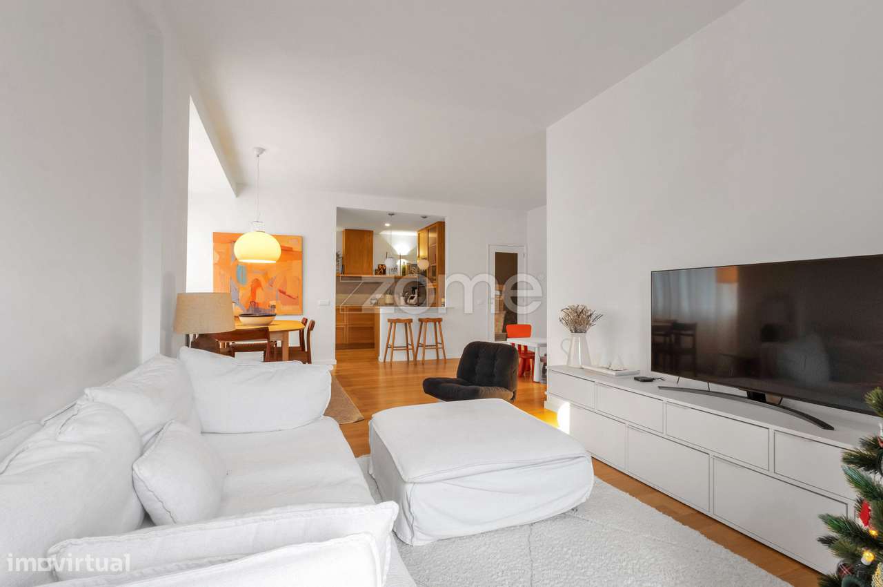 Apartamento T2 Renovado | Praça da Pedra Verde – Porto - Grande imagem: 4/27