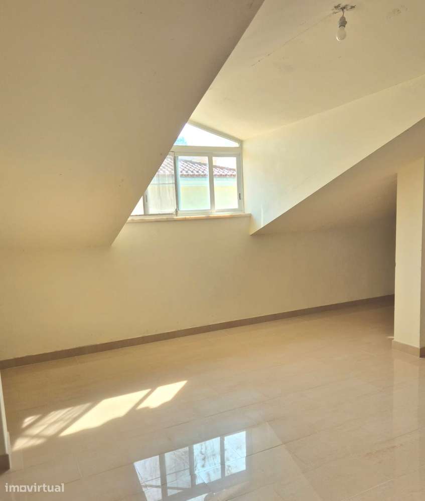 Moradia T5 em Bispeira, Sobral de Monte Agraço-55