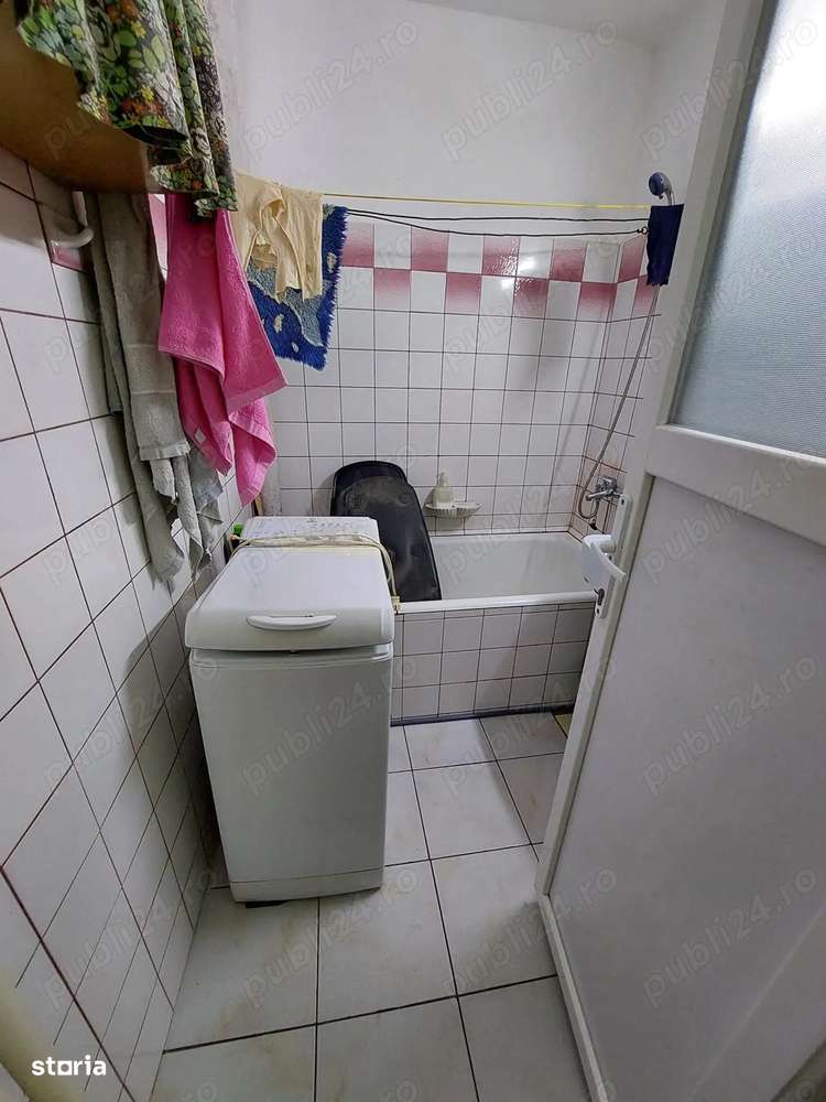 Vand garsoniera etaj 1 zona Micalaca-5
