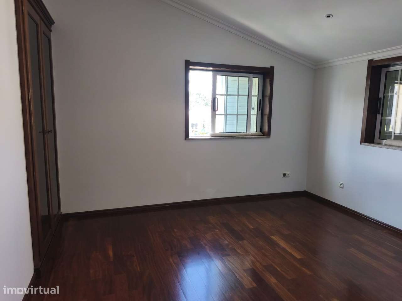 Moradia Isolada T5+1 com Piscina – S. Bernardo.-25