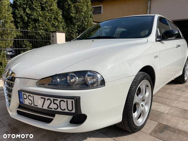 Alfa Romeo 147 - 2