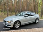 BMW Seria 3 316d - 8