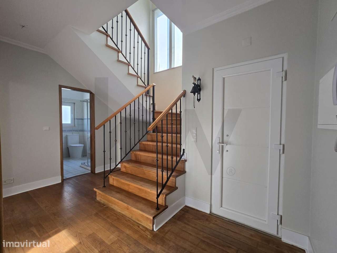 Moradia T4 para arrendamento — mobilada e equipada, com piscina e jard - Grande imagem: 4/33