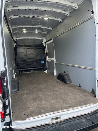 Ford Transit - 8