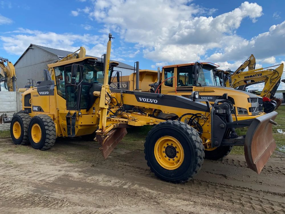 Volvo G946c, 2015 rok, system trimble 3d + tachimetr, napęd 6x6, joysticki, zrywak, przedni pług, 2015
