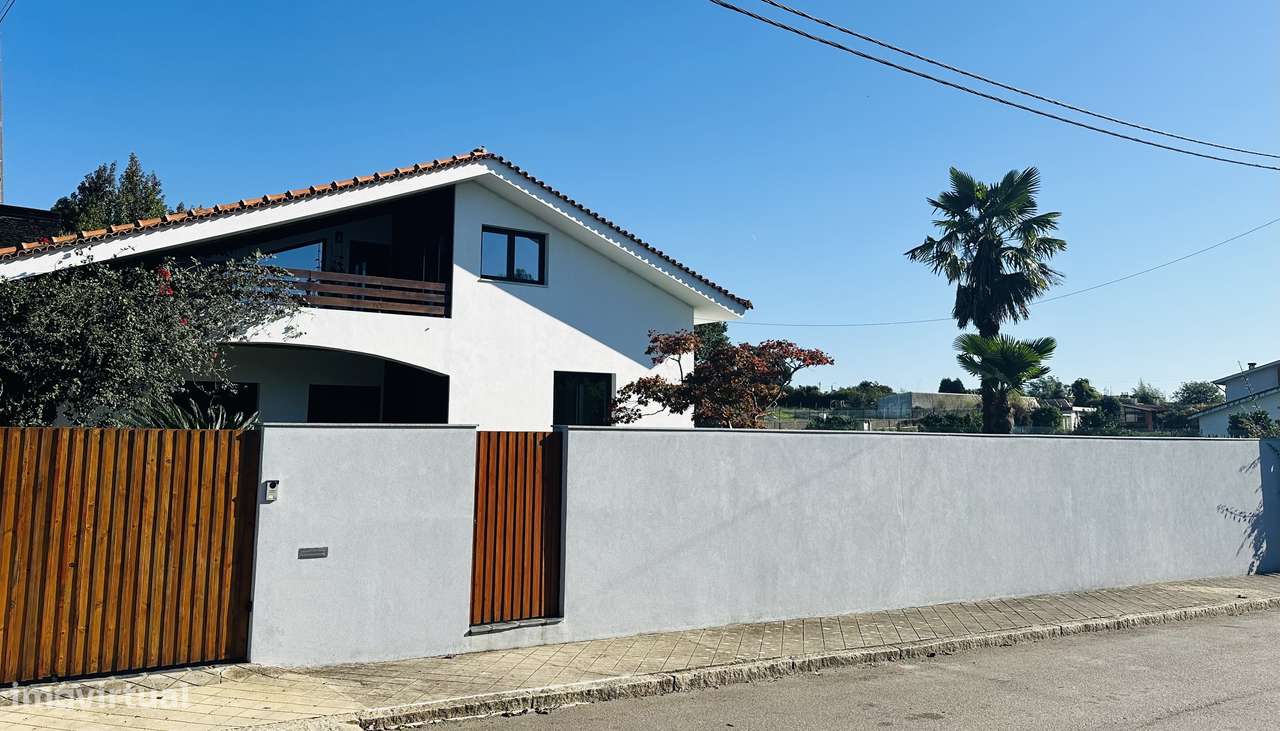 Moradia T4 de charme com grande jardim em zona tranquila-55