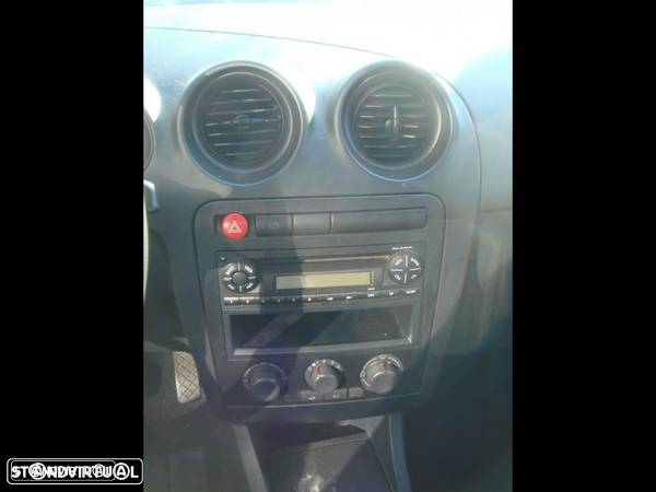 Seat Ibiza 1.9 TDi 2004 para peças - 15