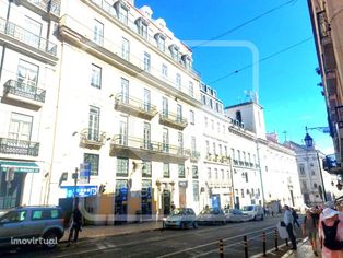 Escritório no Chiado com vista para o rio Tejo e cidade, ...