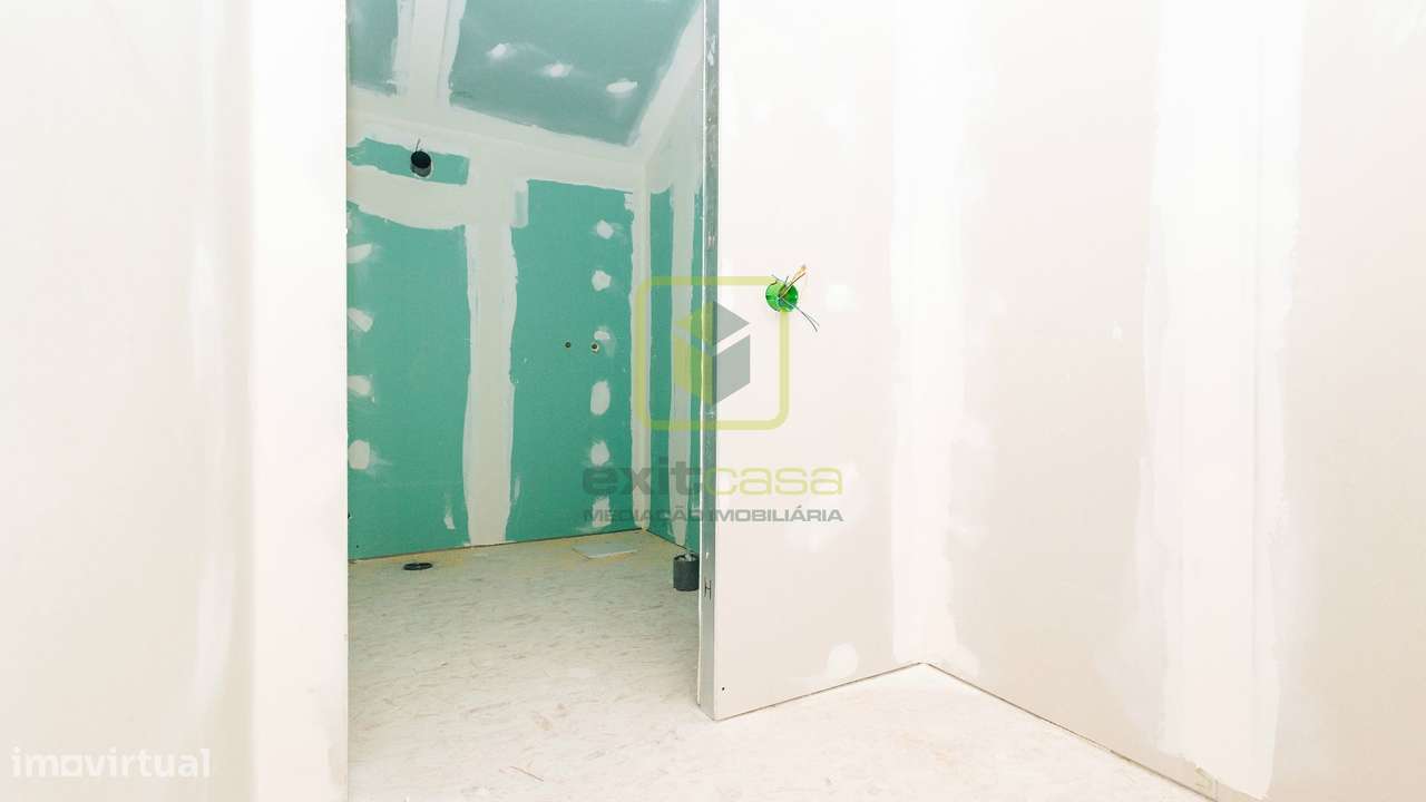 Moradia T4 remodelada-21