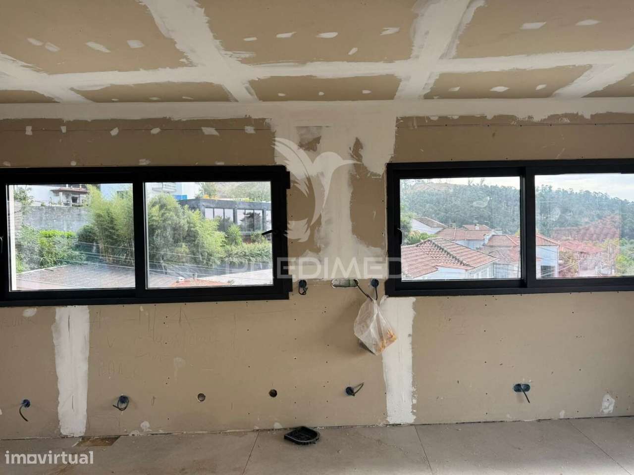 MORADIA NOVA T3 COM PISCINA EM MOREIRA DO REI - Grande imagem: 4/7