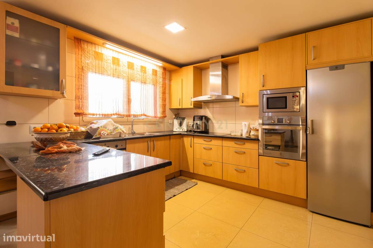 Moradia T3 Térrea com garagem e Jardim-30
