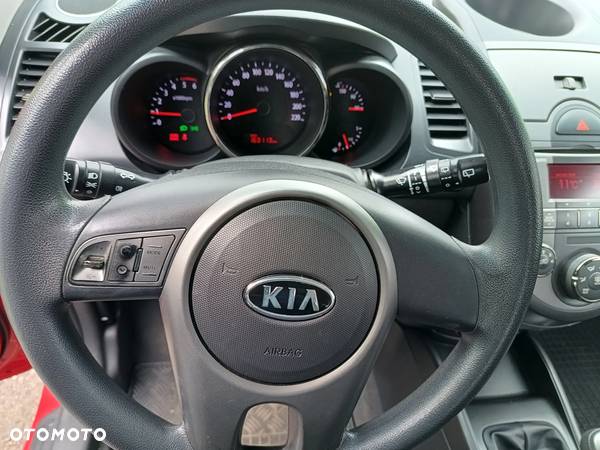 Kia Soul 1.6 CRDi M - 12